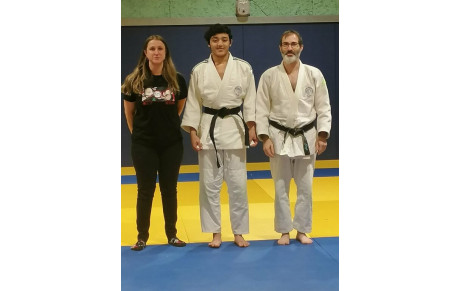 JUDO - Remise de la ceinture noire à Mohamed